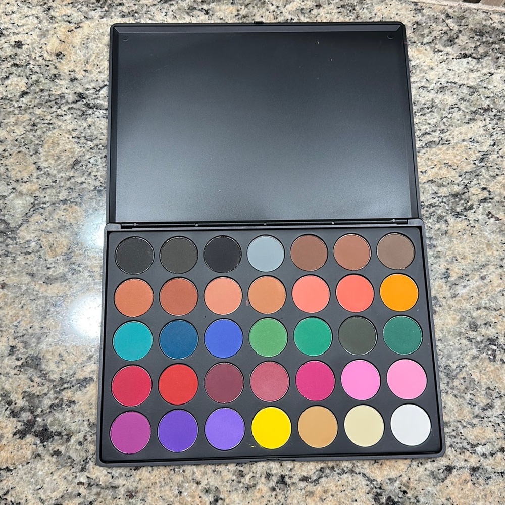 Morphe brushes eyeshadow palette 35C